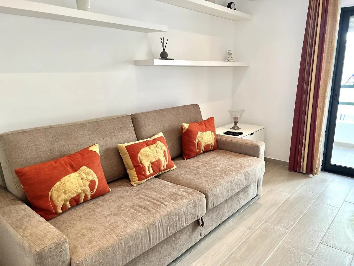Beachside Apartment - With Pool By Hd Properties Quarteira 0*,  Portugal