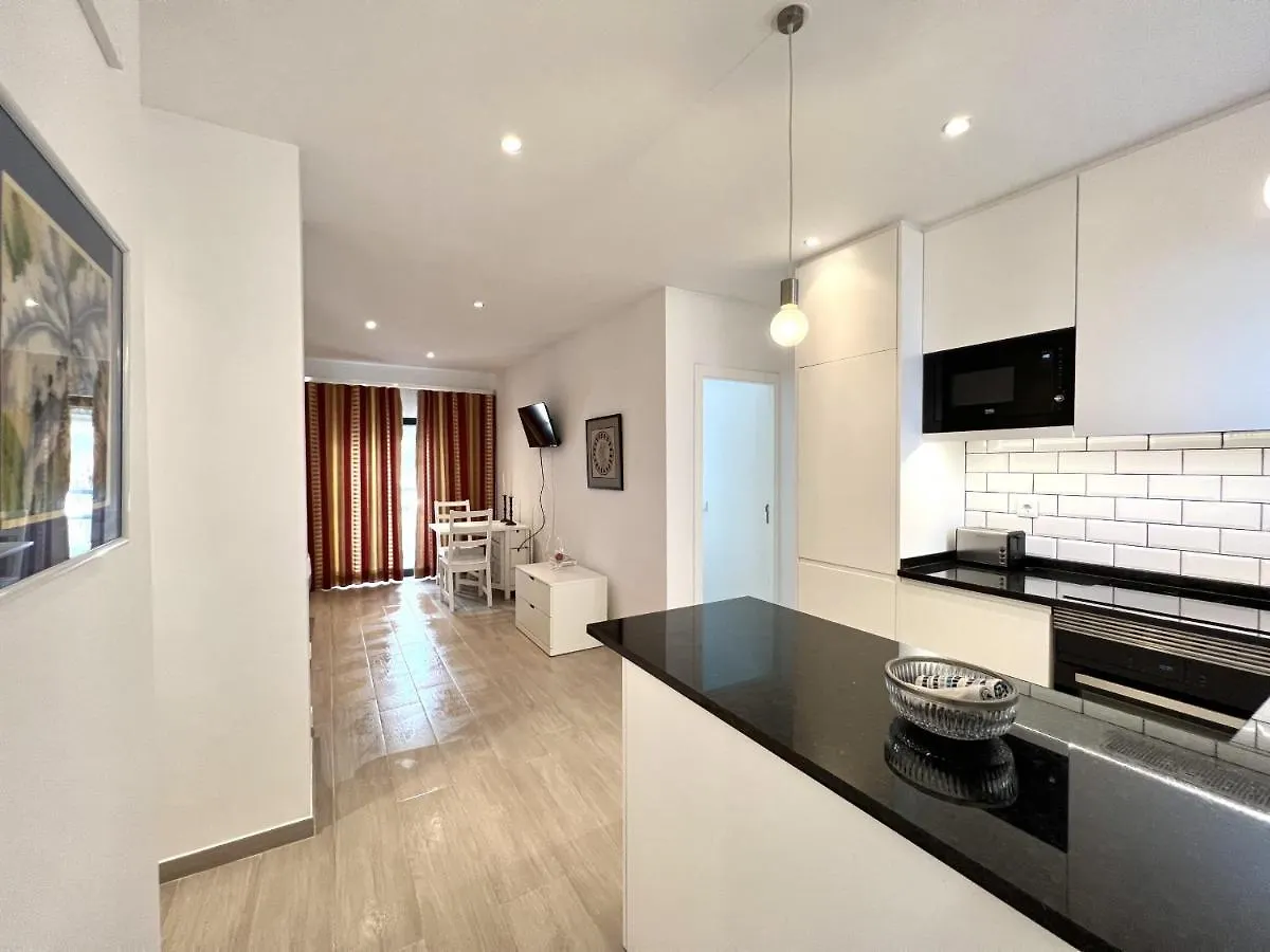 Beachside Apartment - With Pool By Hd Properties Quarteira