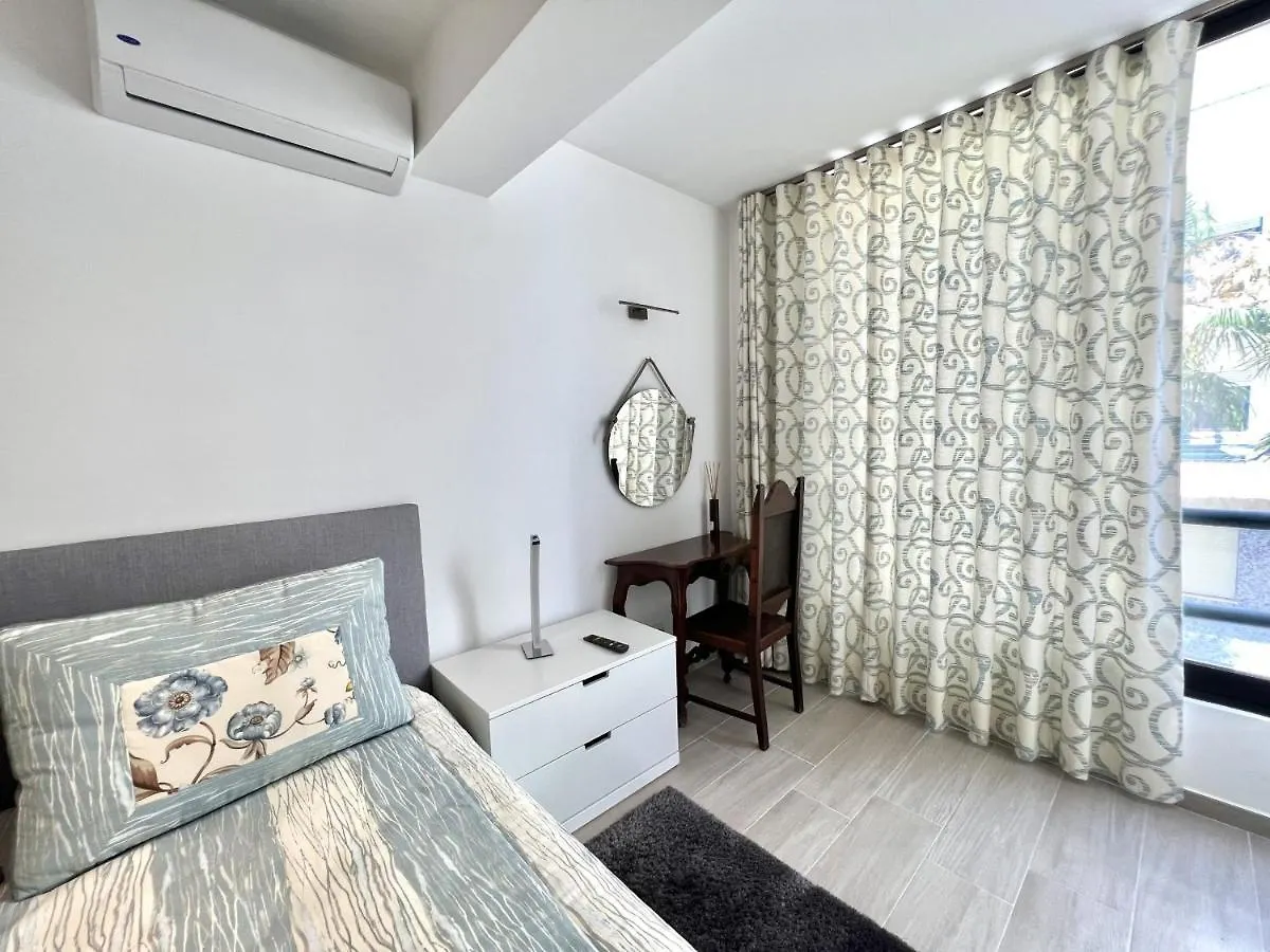 Beachside Apartment - With Pool By Hd Properties Quarteira