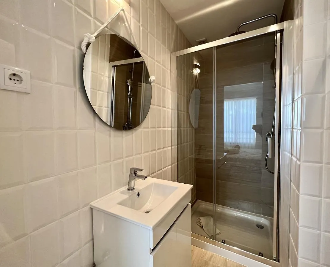 Beachside Apartment - With Pool By Hd Properties Quarteira