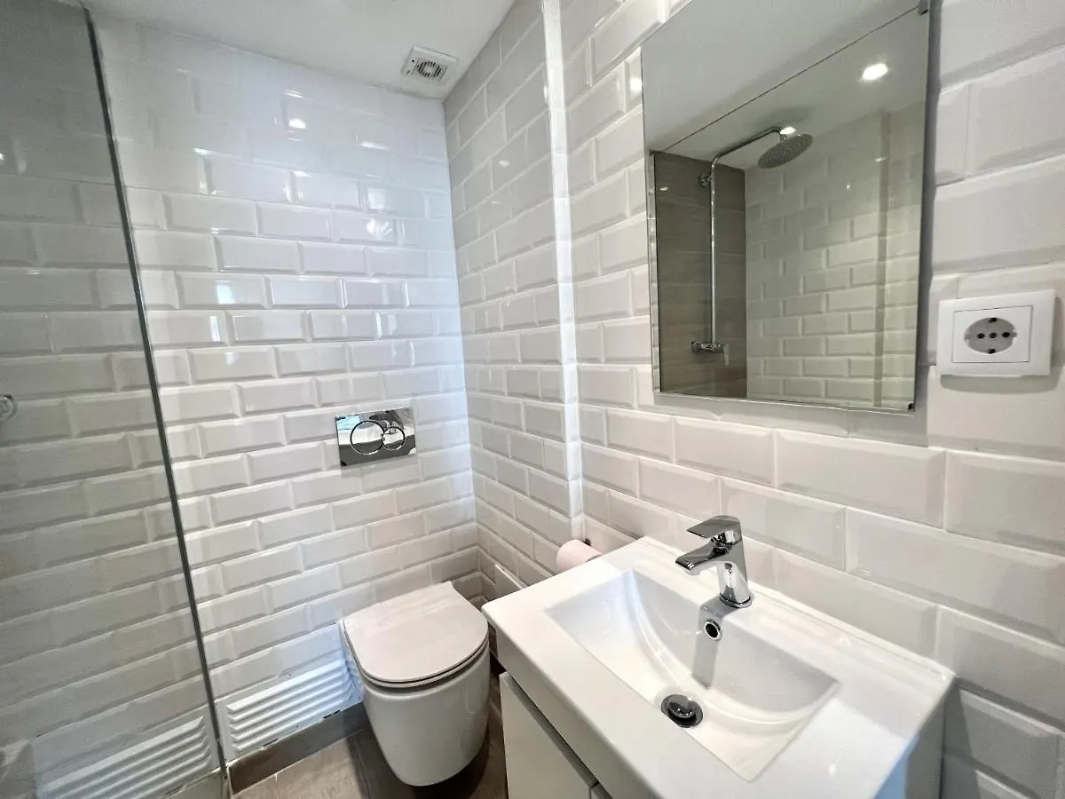 Beachside Apartment - With Pool By Hd Properties Quarteira