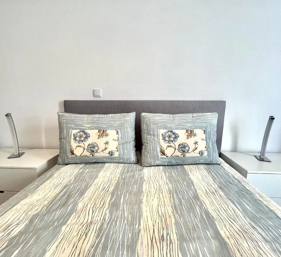 Beachside Apartment - With Pool By Hd Properties Quarteira